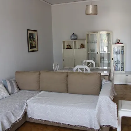 Despinas Apartment *